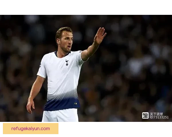 范戴克PFA年度最佳球员评选中状态回暖，表现备受关注。